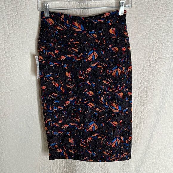 NWT LulaRoe Cassie Skirt - Picture 3 of 4
